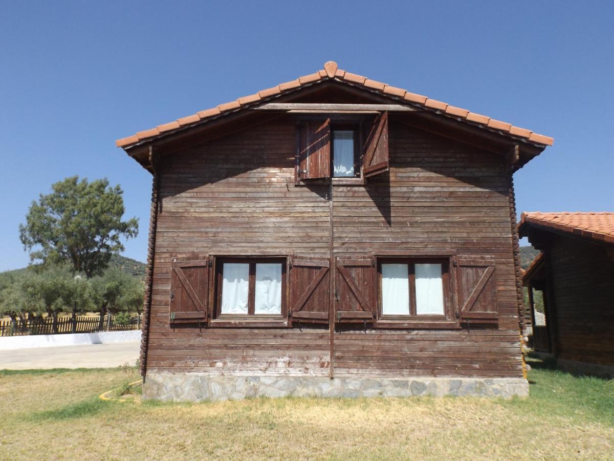 El Venero De Mostoles Constantina Exteriér fotografie