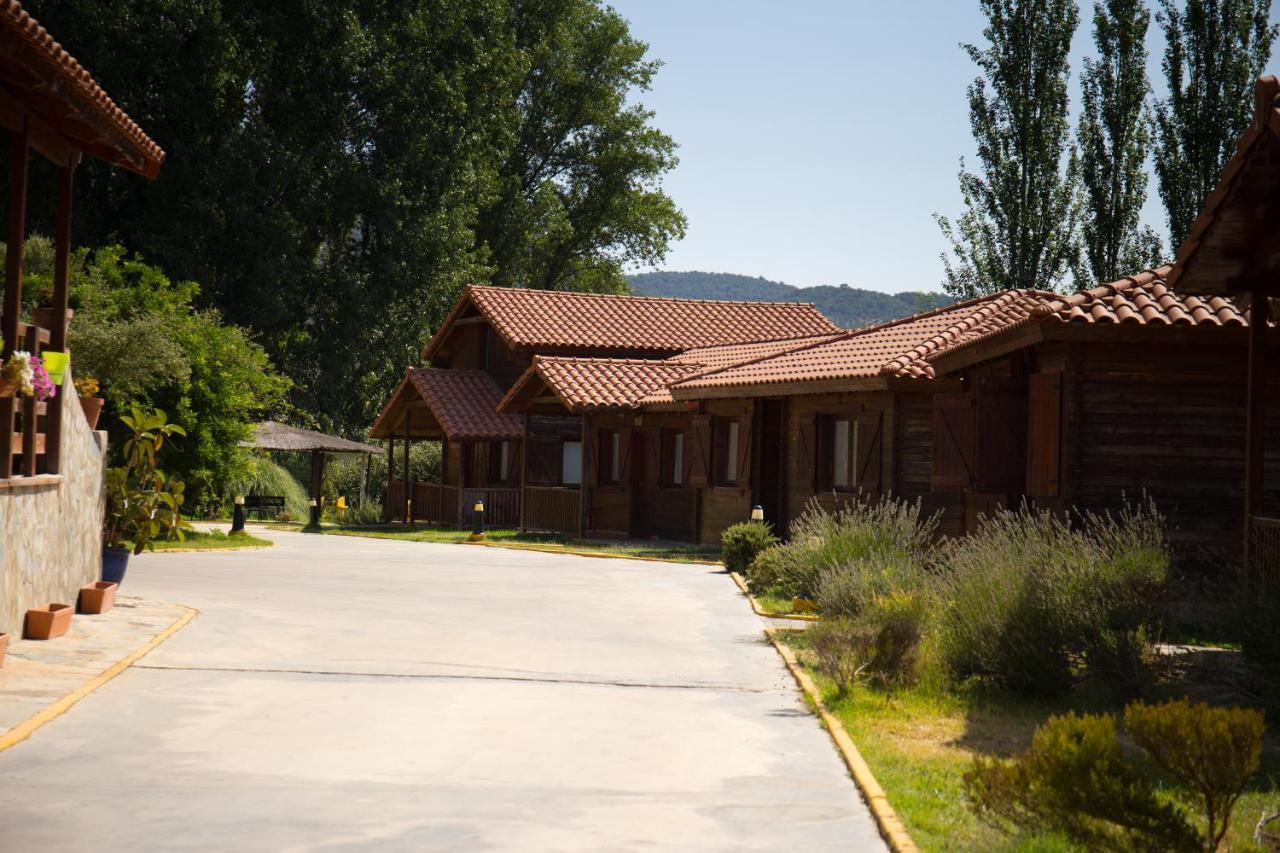 El Venero De Mostoles Constantina Exteriér fotografie
